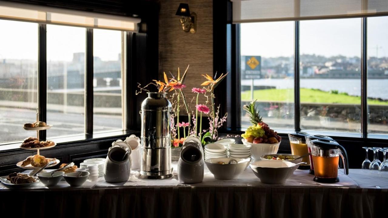 Riverbank House Hotel Ferrybank Eksteriør billede